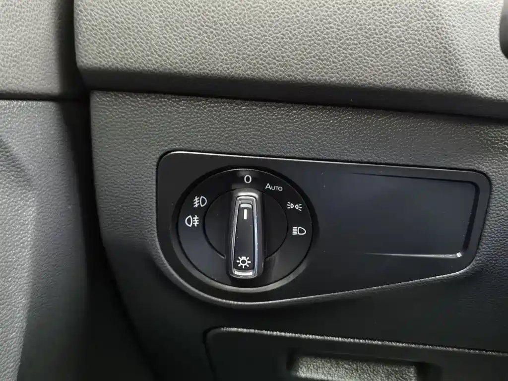 Volkswagen Tiguan L — миниатюра 21