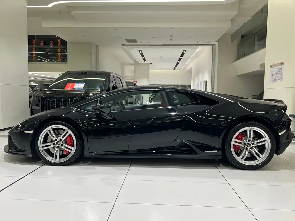 LAMBORGHINI HURACÁN