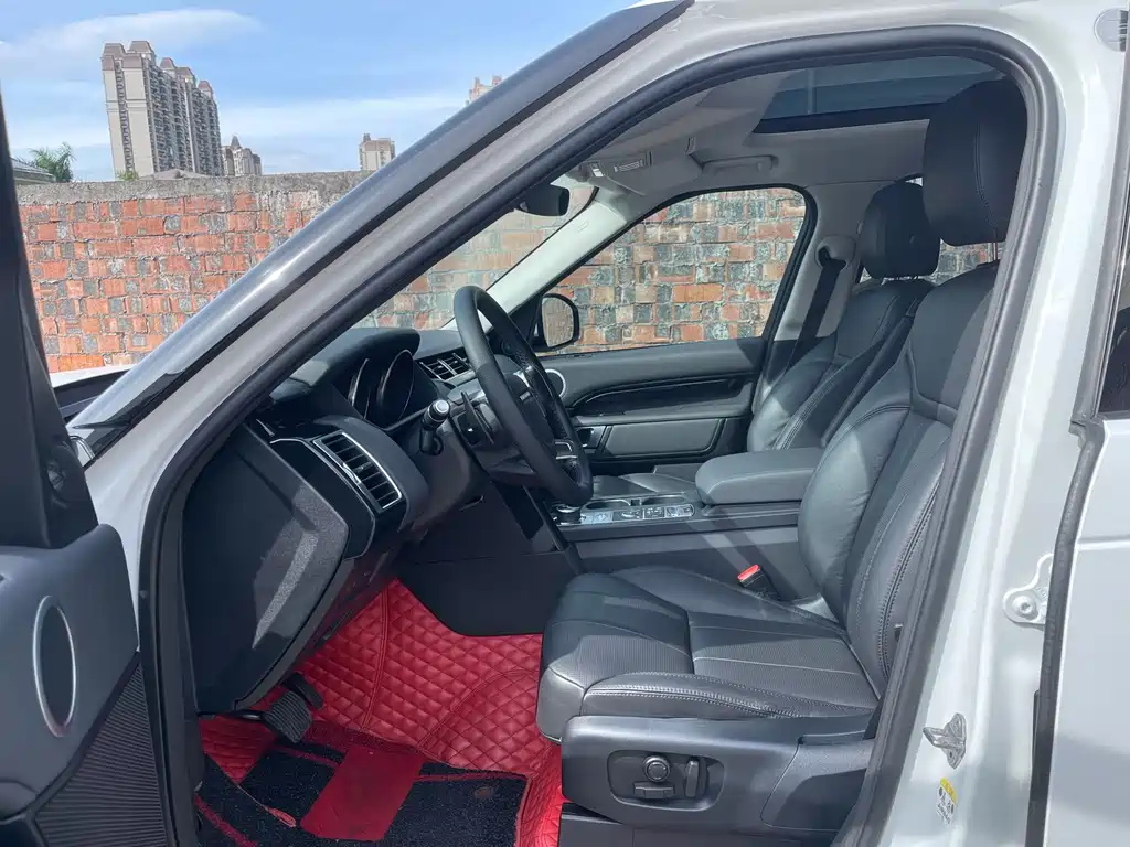 Land Rover Discovery 2019 3.0 SC V6 SE