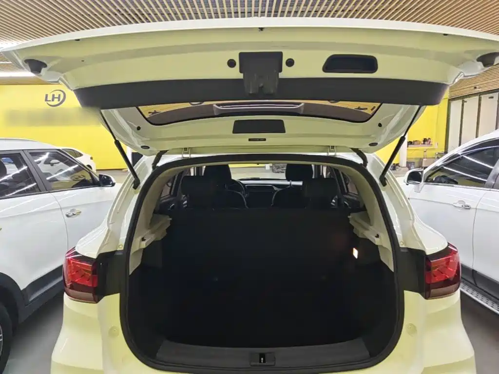 MG ZS — миниатюра 19