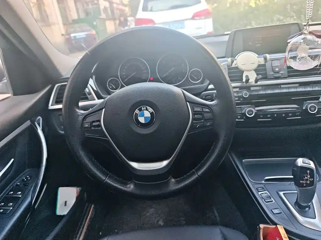 BMW 3 Series — миниатюра 11