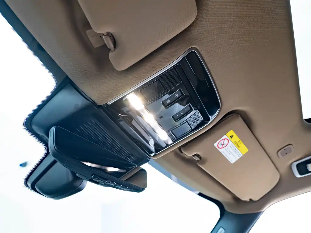 Land Rover Range Rover — миниатюра 12