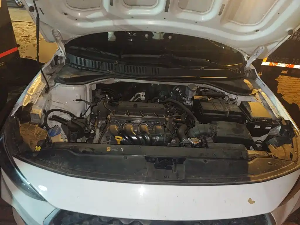 Hyundai Elantra — миниатюра 16