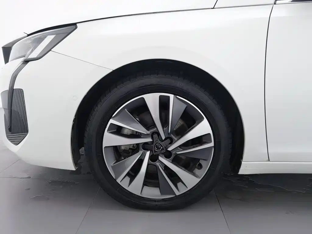 Peugeot 408 — миниатюра 17