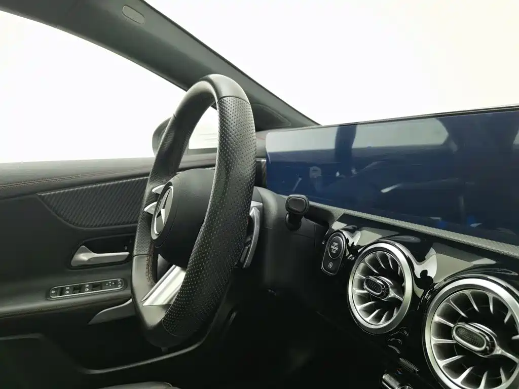 Mercedes-Benz A-Class — миниатюра 22
