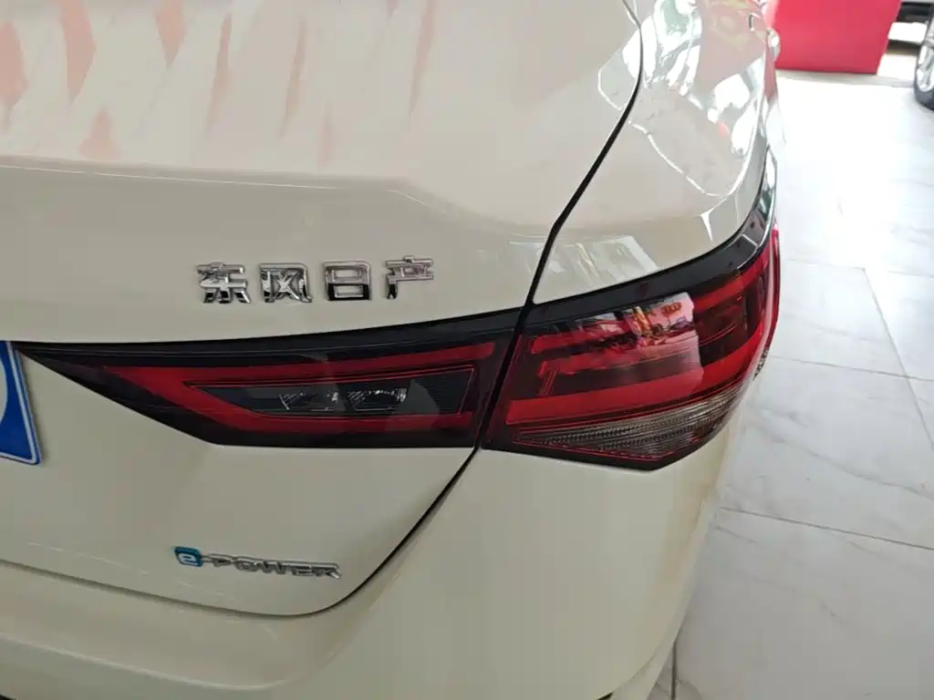 Nissan Sylphy — миниатюра 8