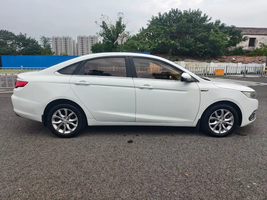 Geely Emgrand GL — миниатюра 14