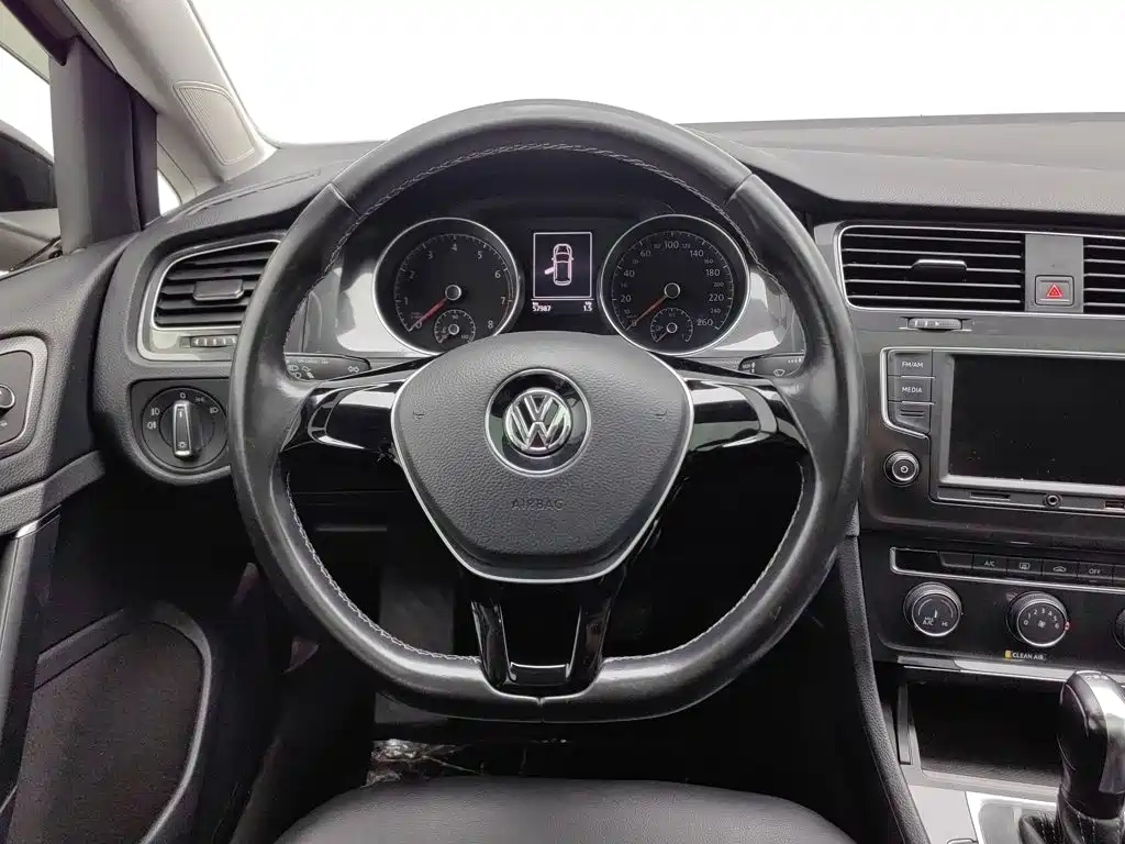 Volkswagen Golf — миниатюра 11