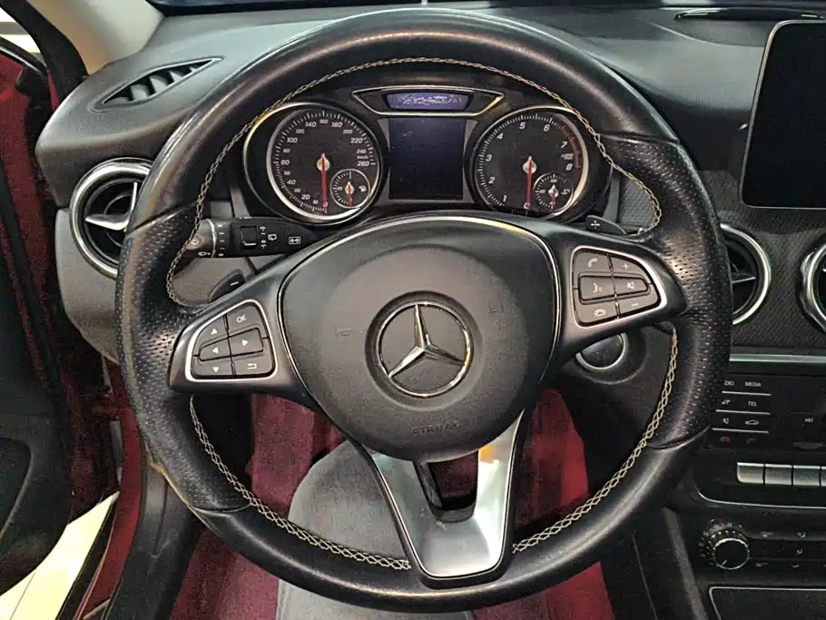 Mercedes-Benz GLA — миниатюра 15