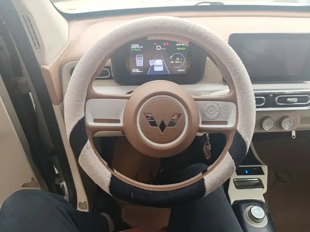 Wuling MINIEV — миниатюра 11