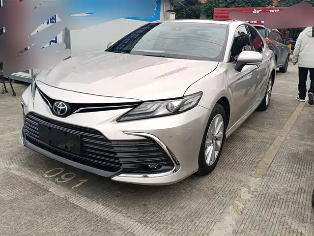 TOYOTA CAMRY