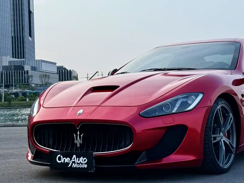 Maserati GranTurismo 2015 4.7L MC