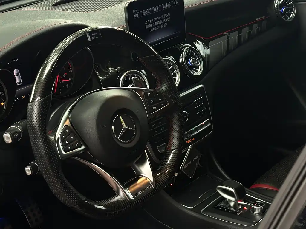 Mercedes-Benz GLA AMG — миниатюра 7