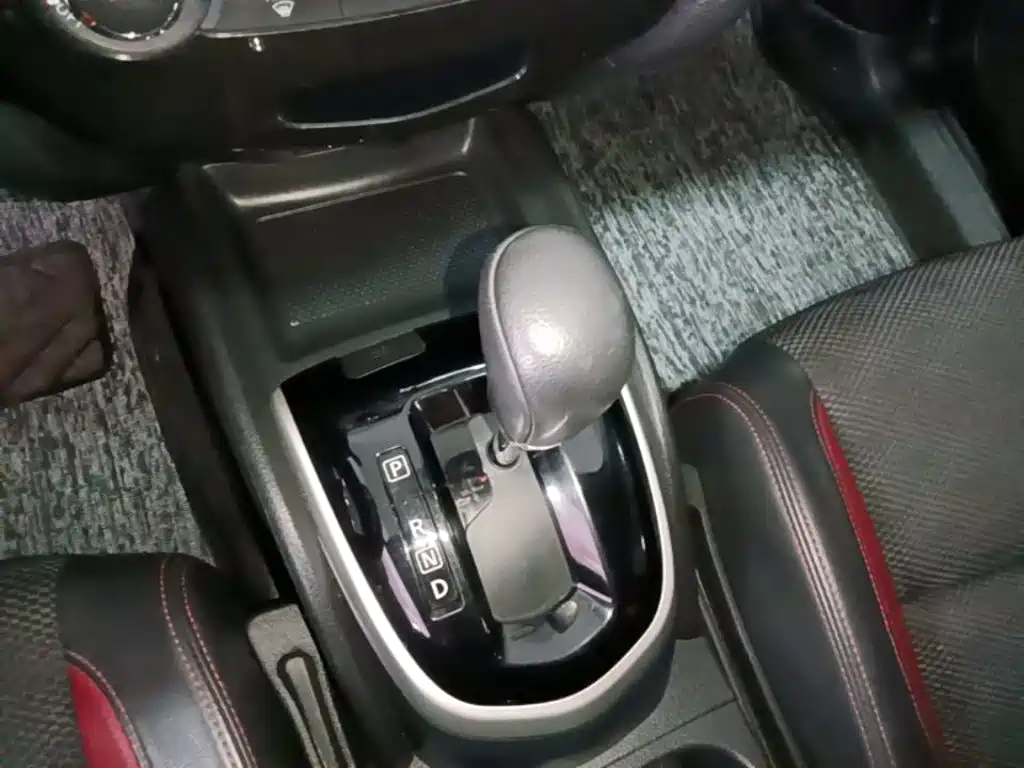 Nissan Qashqai — миниатюра 14