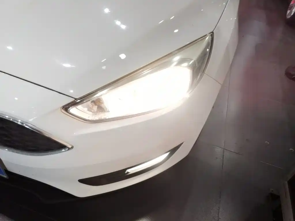 Ford Focus — миниатюра 24