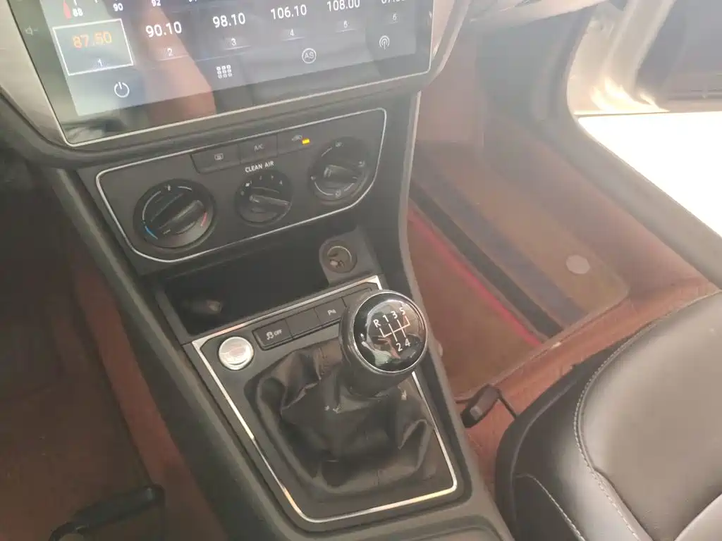 Volkswagen Lavida — миниатюра 14