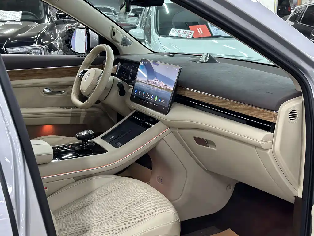 AITO ASK THE WORLD M7