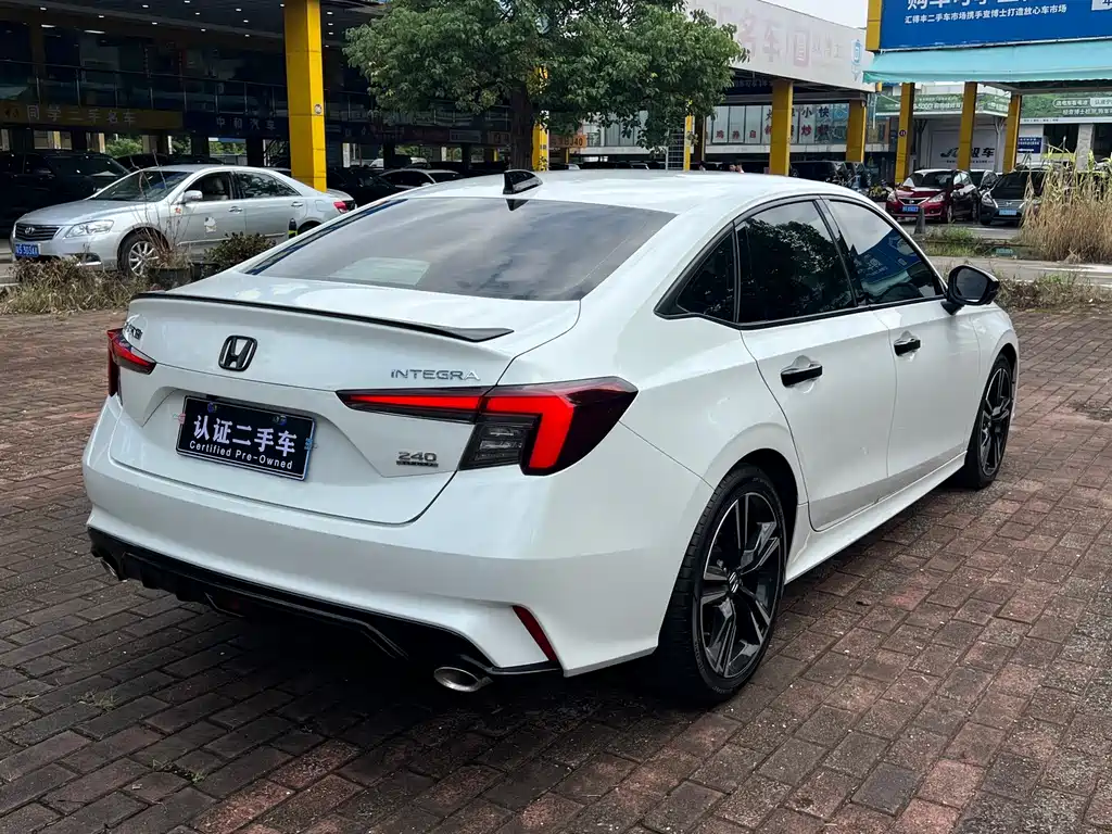 Honda Integra — миниатюра 13