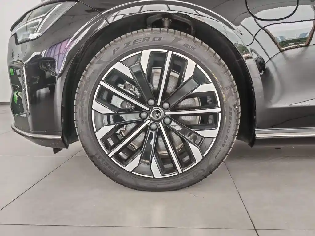 Volvo S90 PHEV — миниатюра 7