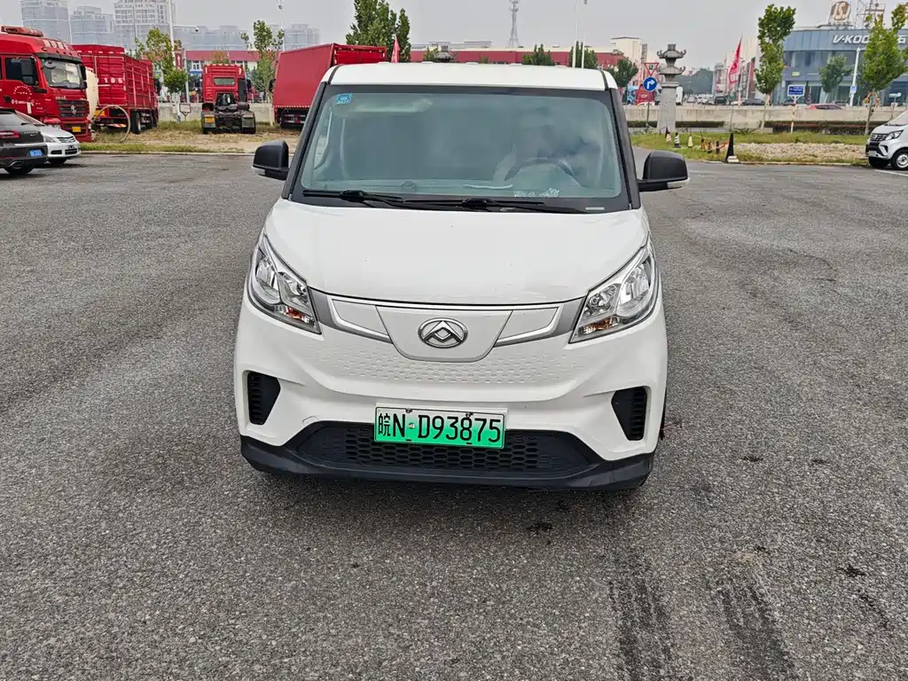 MAXUS EV30 — миниатюра 2