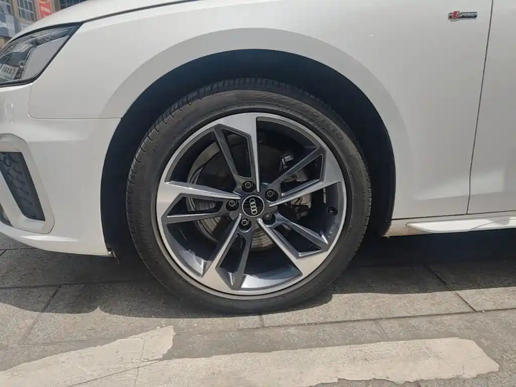 Audi A4L — миниатюра 23