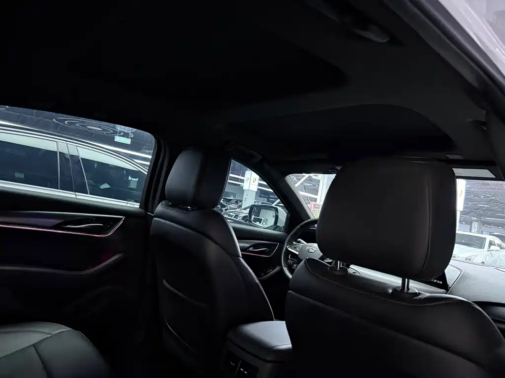 Cadillac CT5 — миниатюра 13