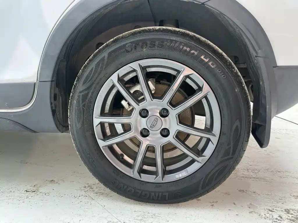 Geely Vision X3 — миниатюра 24
