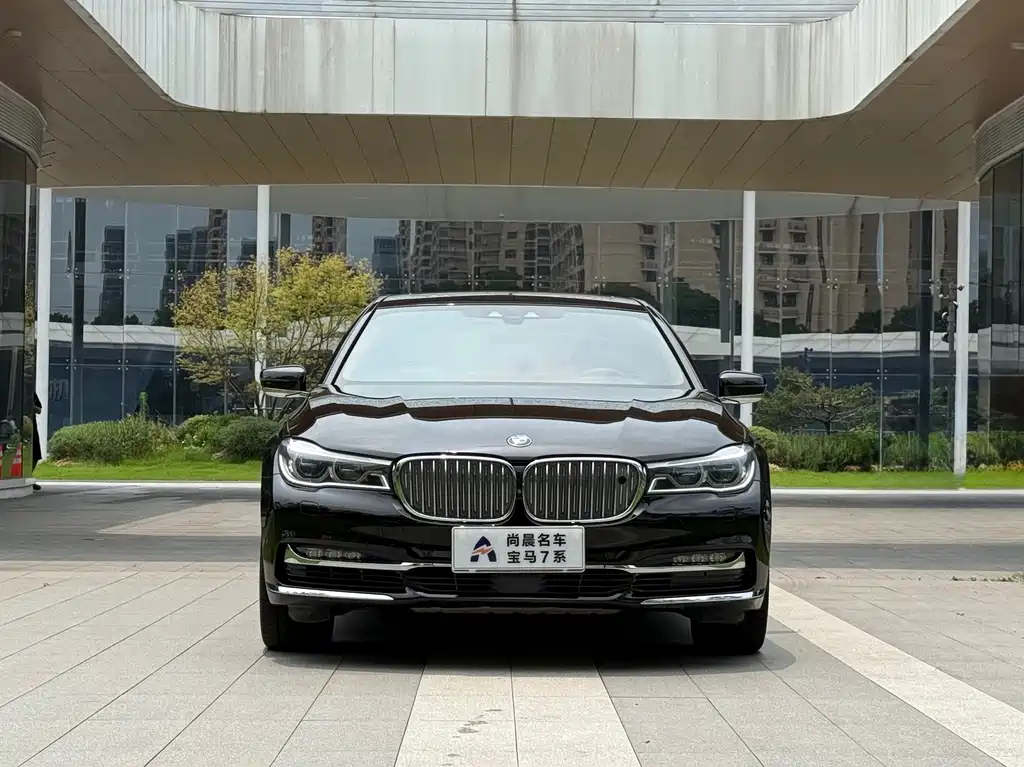 BMW 7 Series 7 2017 750Li xDrive мест