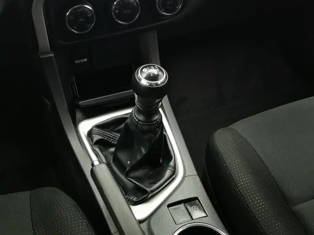 Toyota Corolla — миниатюра 13