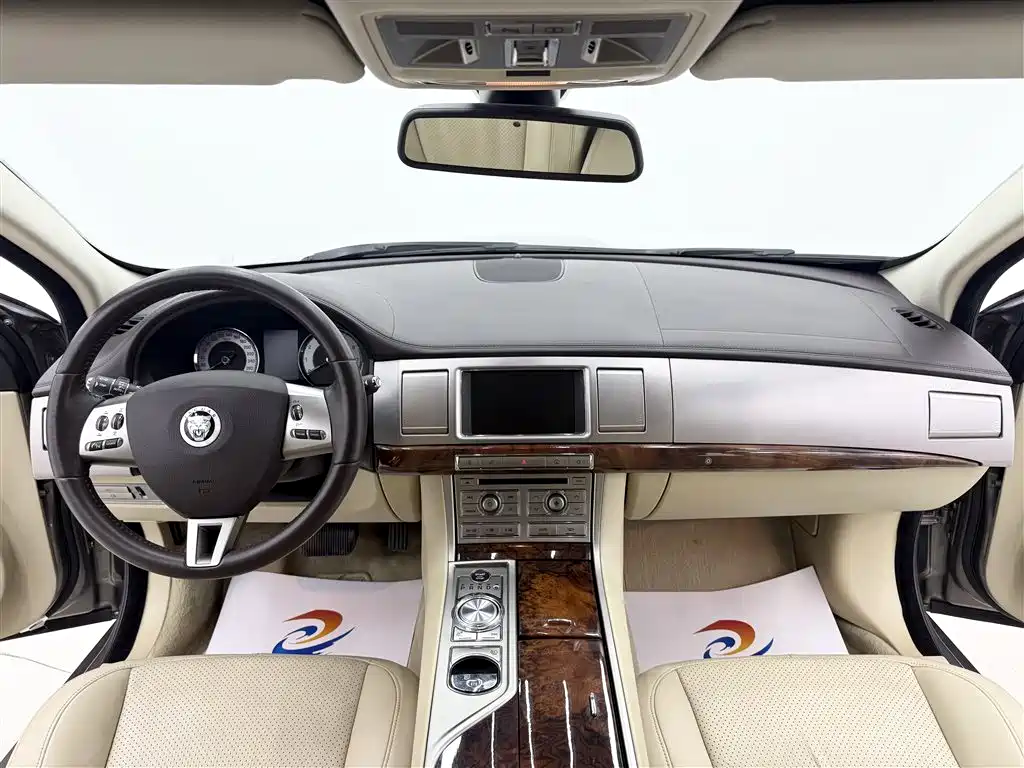 Jaguar XF 2008 XF 3.0 V6 Luxury