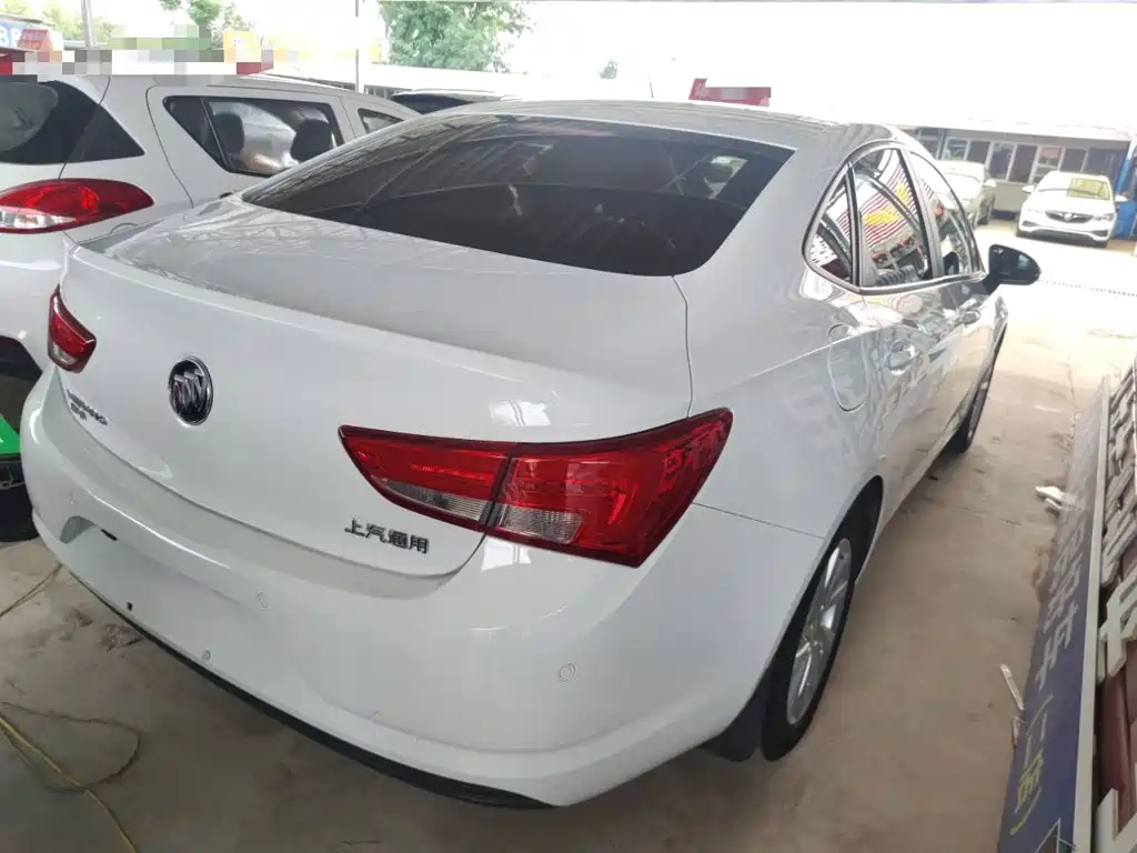 Buick Verano — миниатюра 7