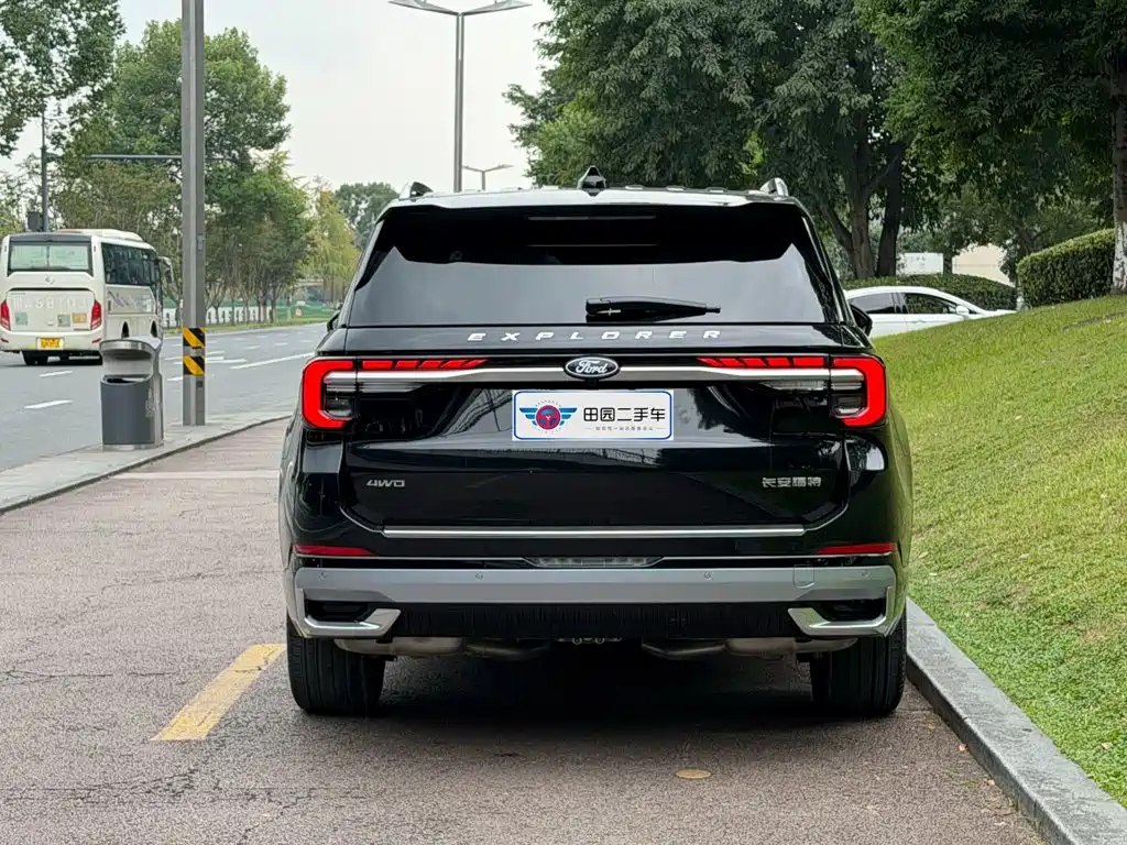 Ford Explorer — миниатюра 5