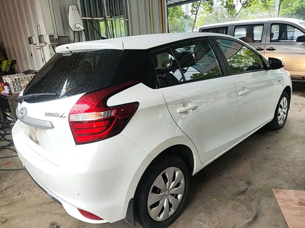 Toyota Yaris L — миниатюра 7