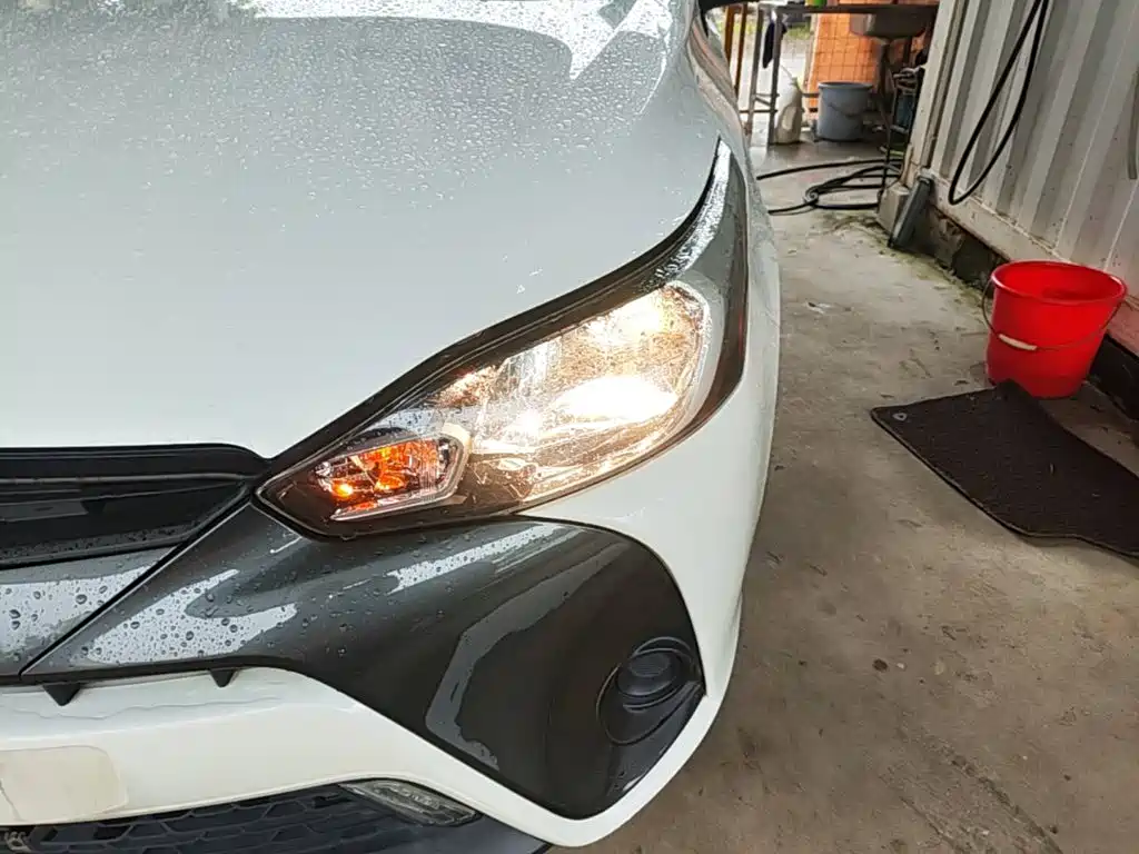 Toyota Yaris L — миниатюра 24