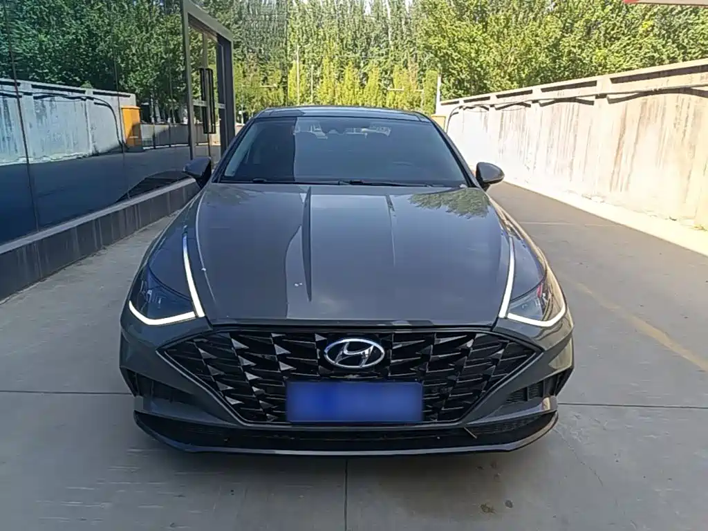 Hyundai Sonata — миниатюра 3