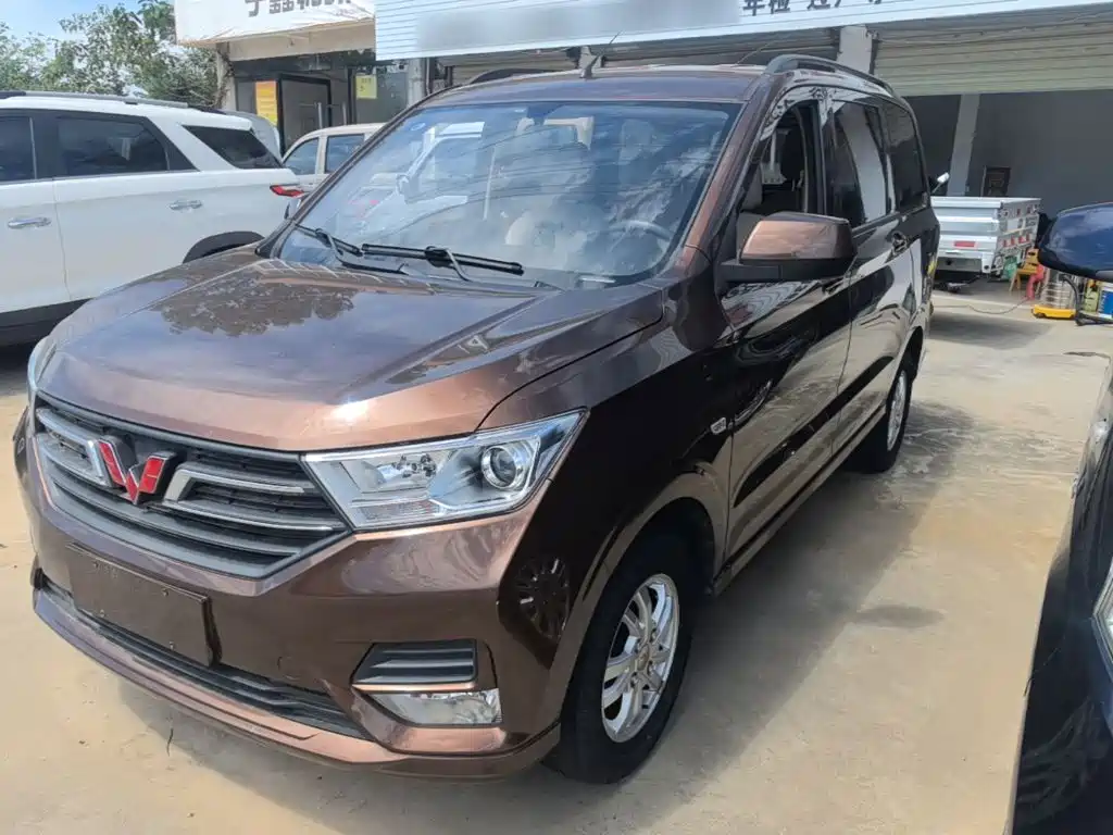 Wuling Hongguang — миниатюра 2