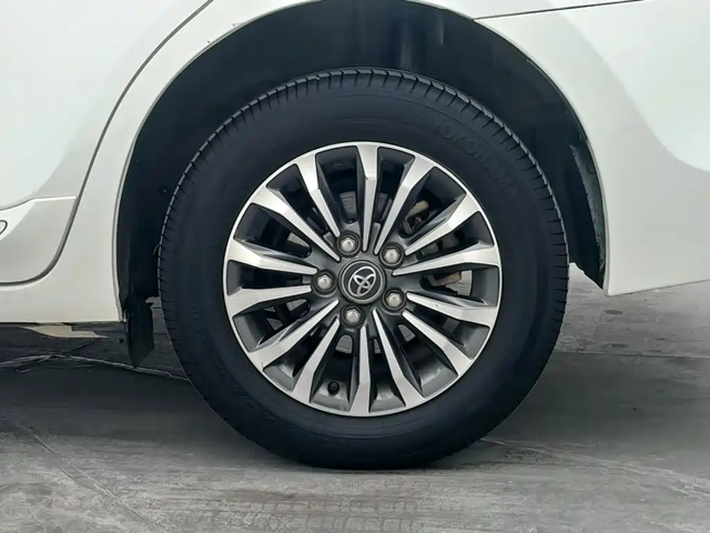 Toyota Corolla — миниатюра 11