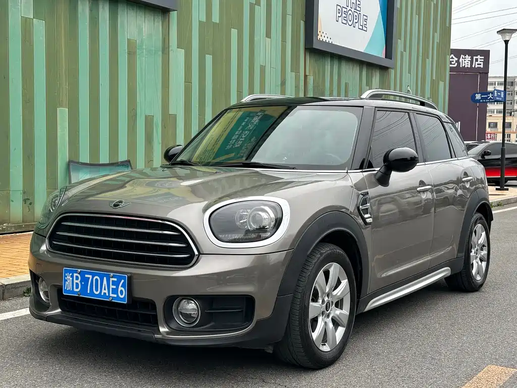 MINI COUNTRYMAN