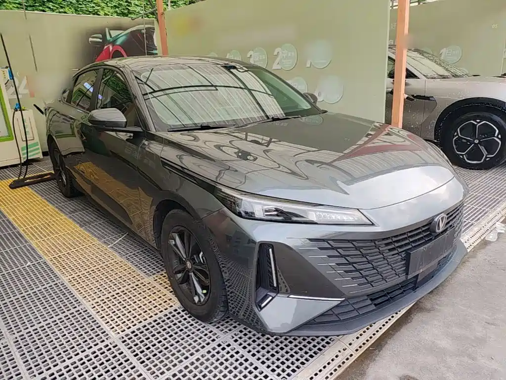 Changan Yida — миниатюра 4