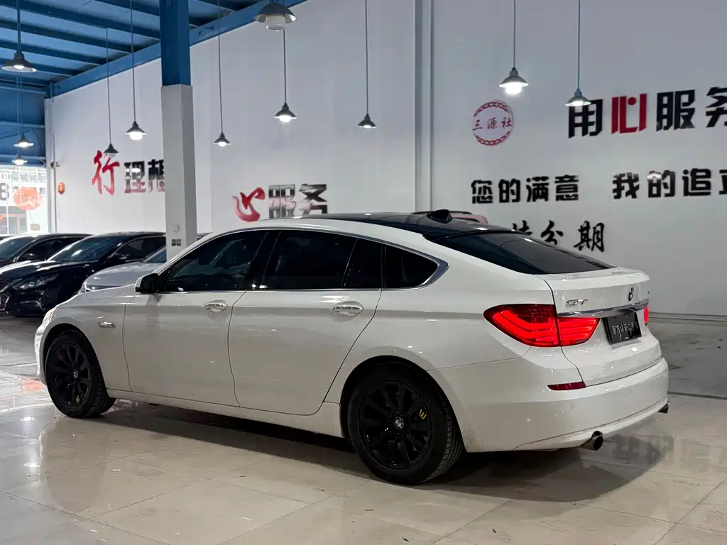 BMW 5 Series GT — миниатюра 7