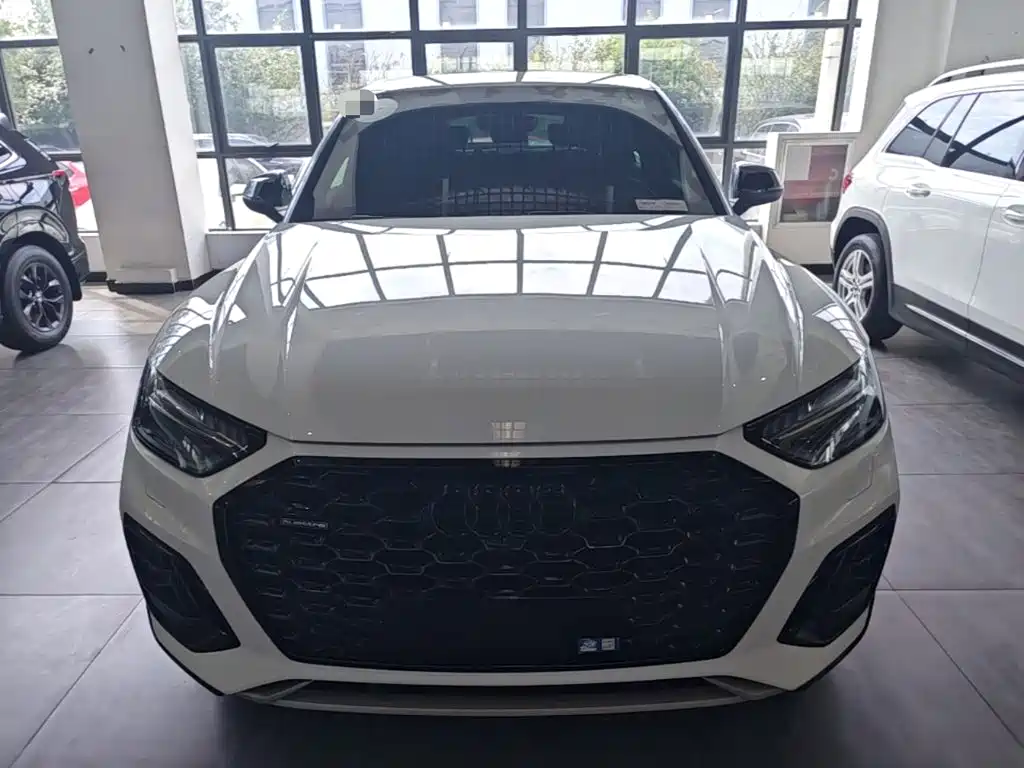 Audi Q5L Sportback — миниатюра 3