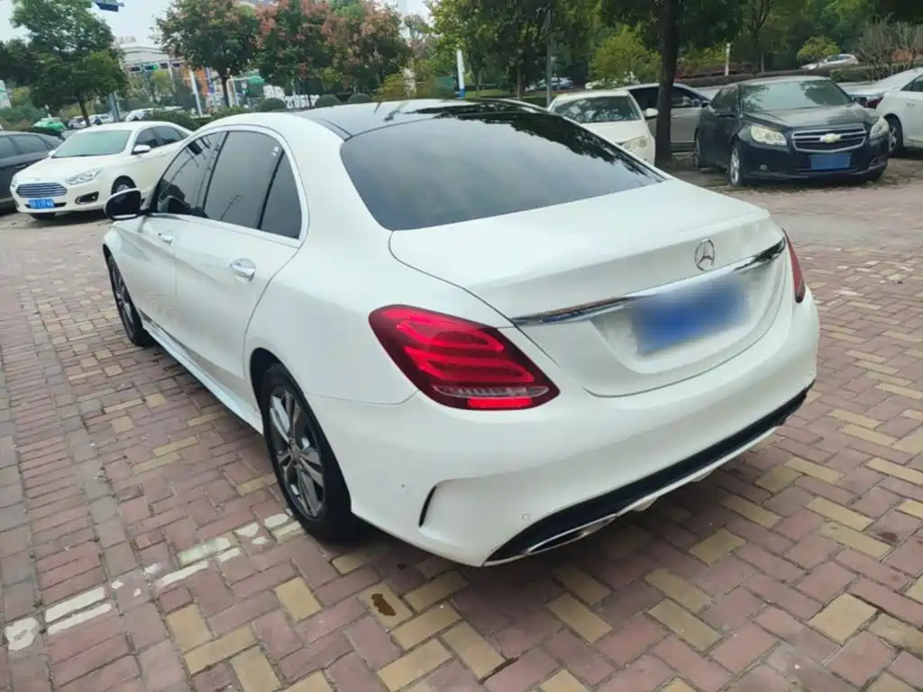Mercedes-Benz C-Class — миниатюра 5