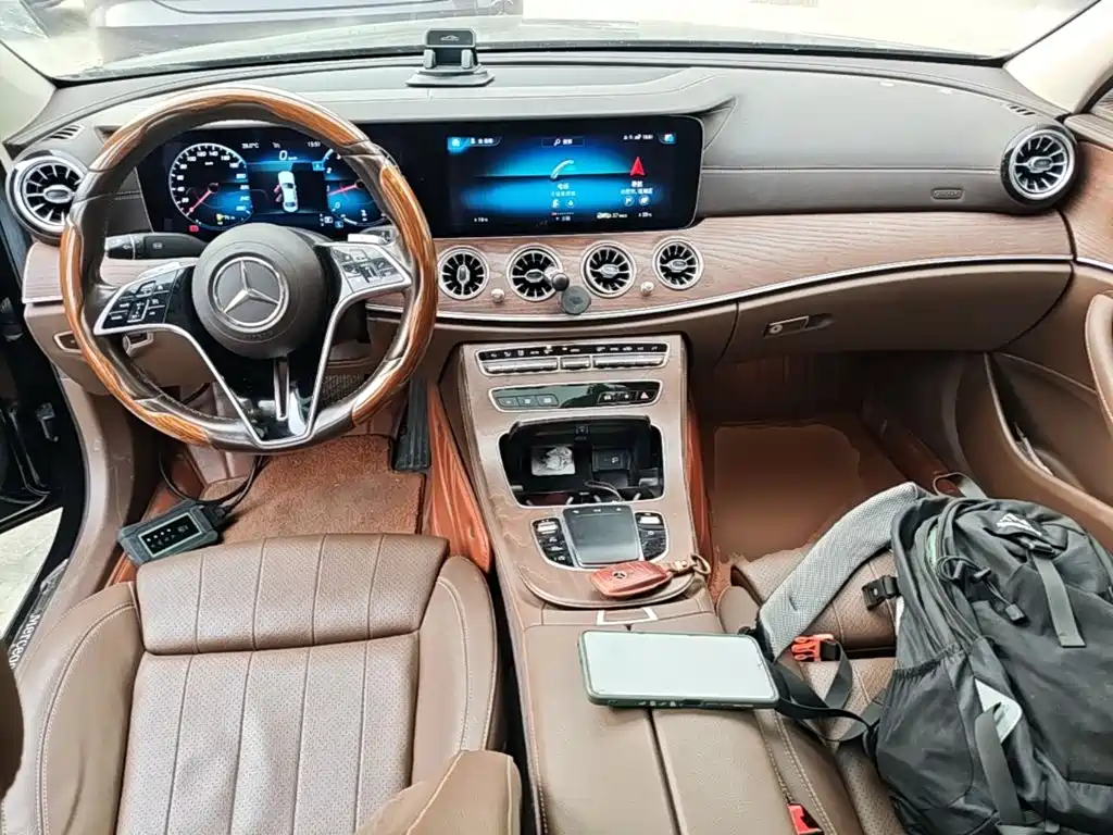 Mercedes-Benz E-Class — миниатюра 10