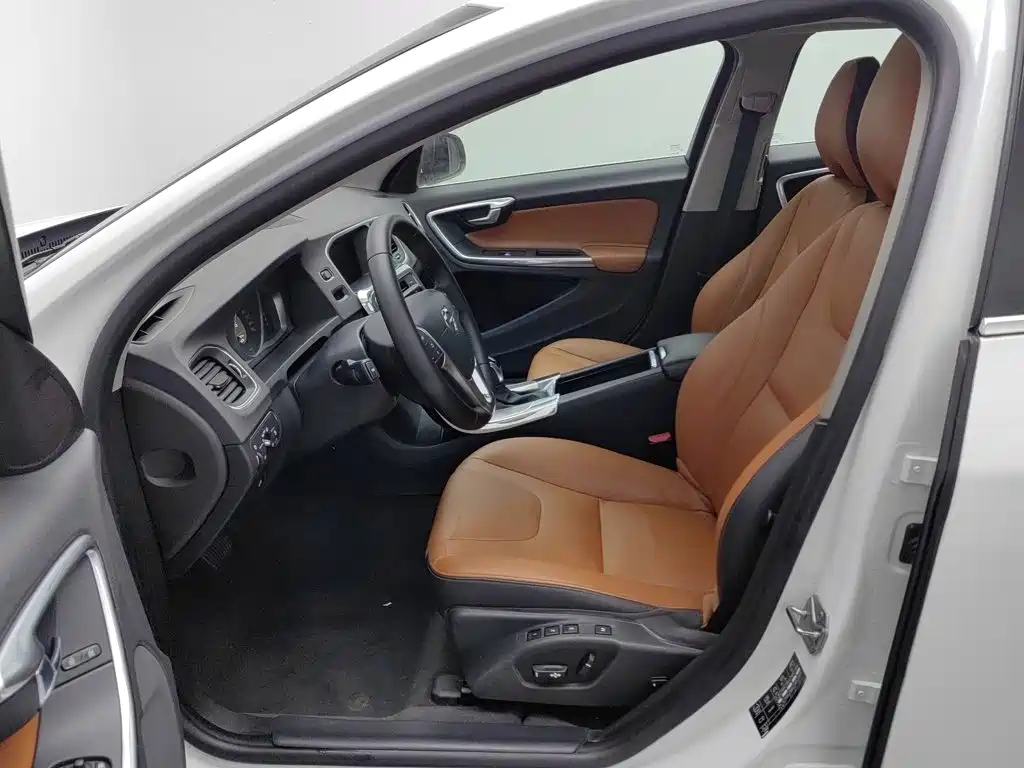Volvo S60 — миниатюра 10