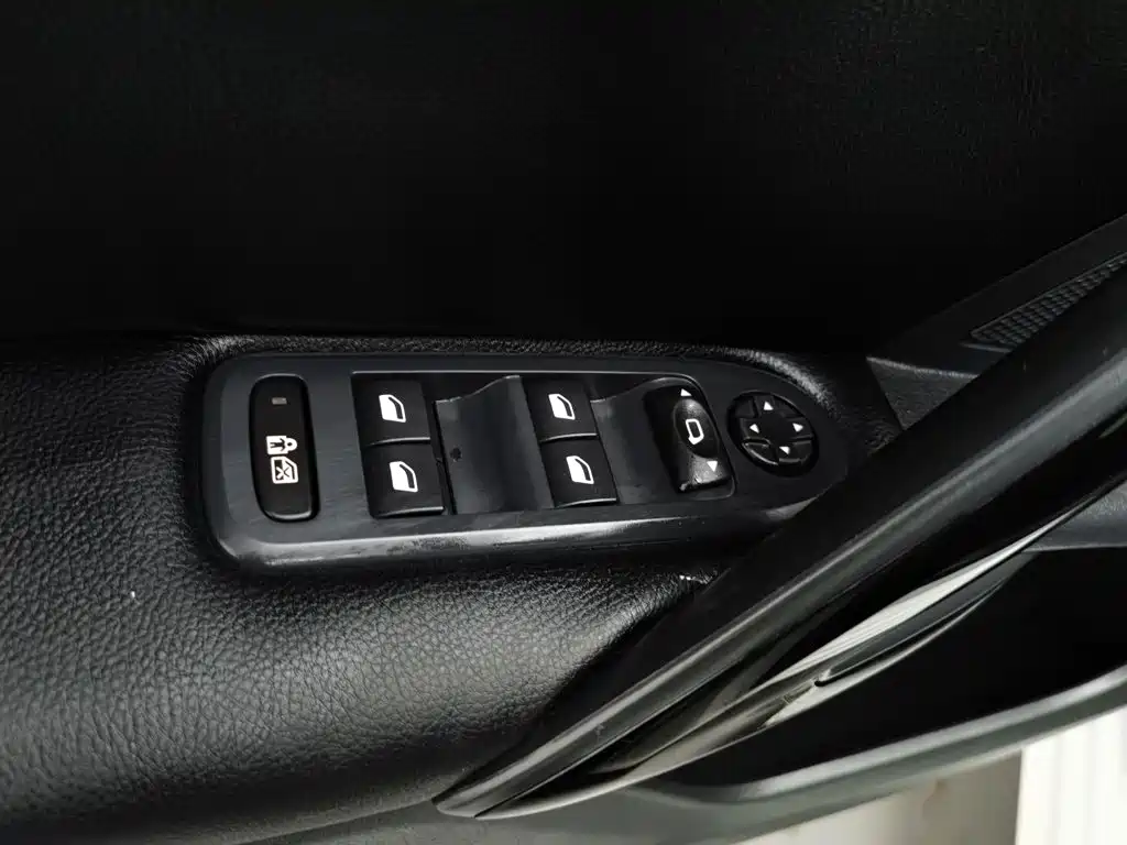 Peugeot 508 — миниатюра 9