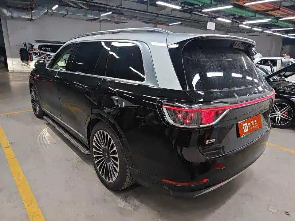 Aito M9 2025 Ultra 52kWh 6 мест (192 ）