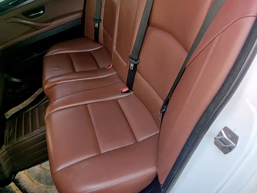 BMW 5 Series — миниатюра 17