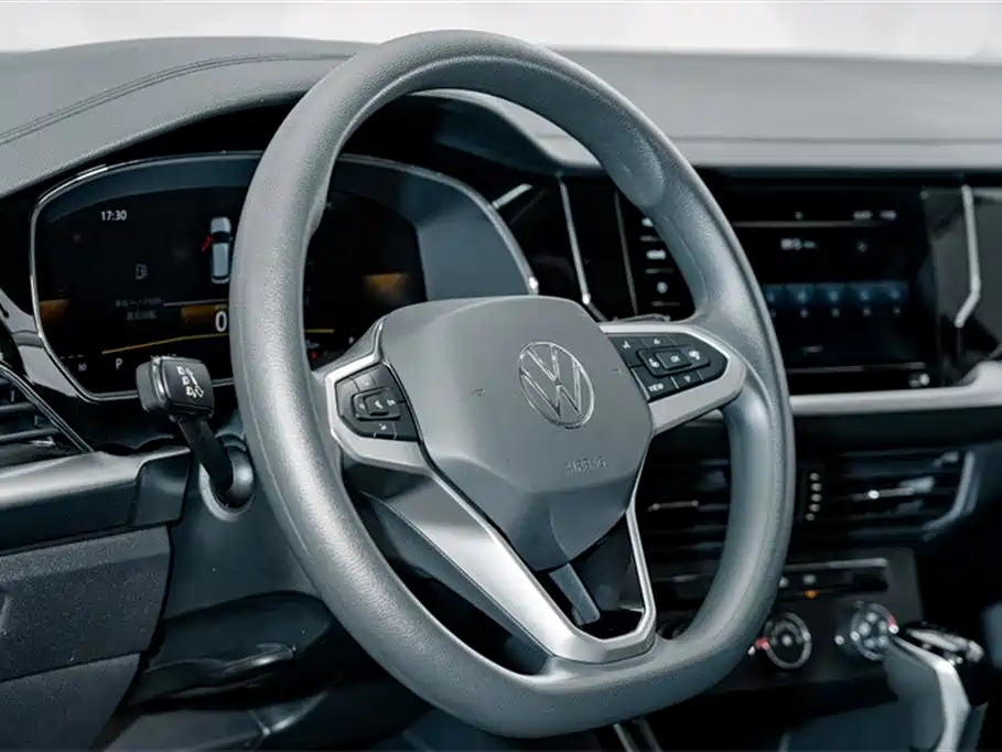 Volkswagen Passat 2024 280TSI