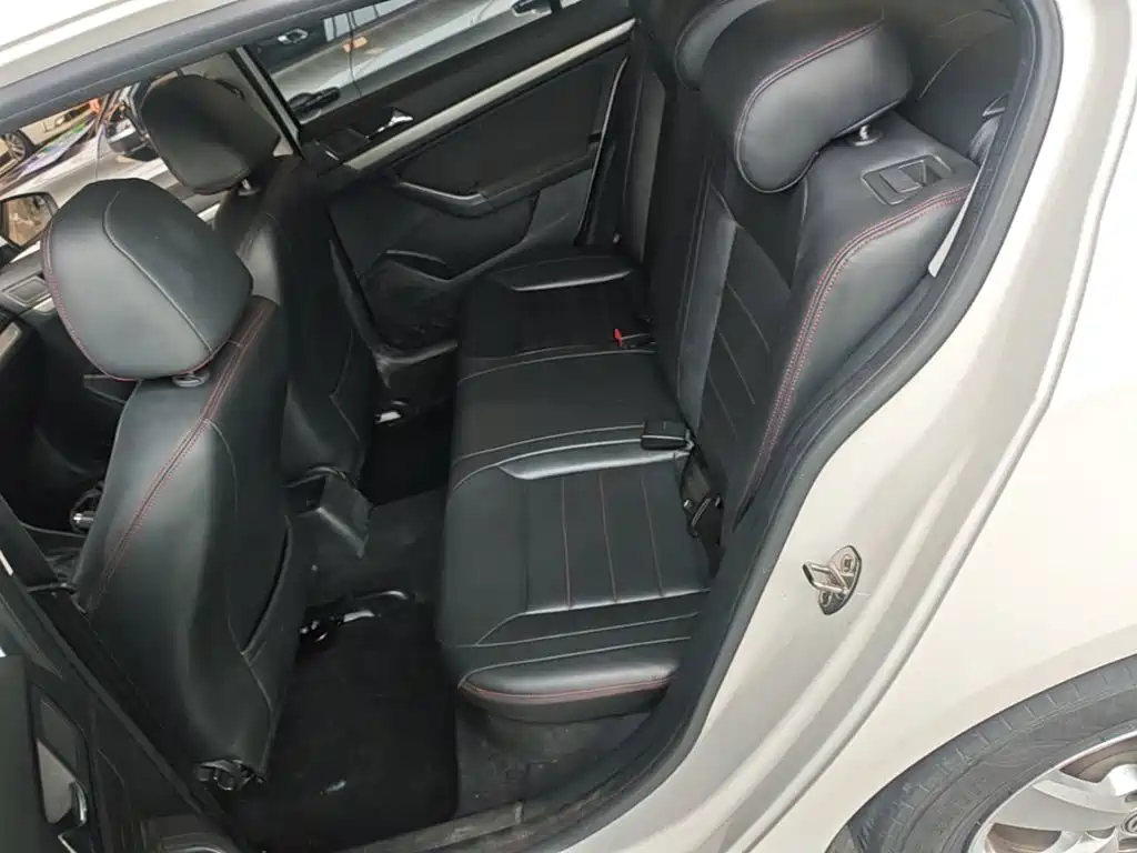 Volkswagen Lavida — миниатюра 17