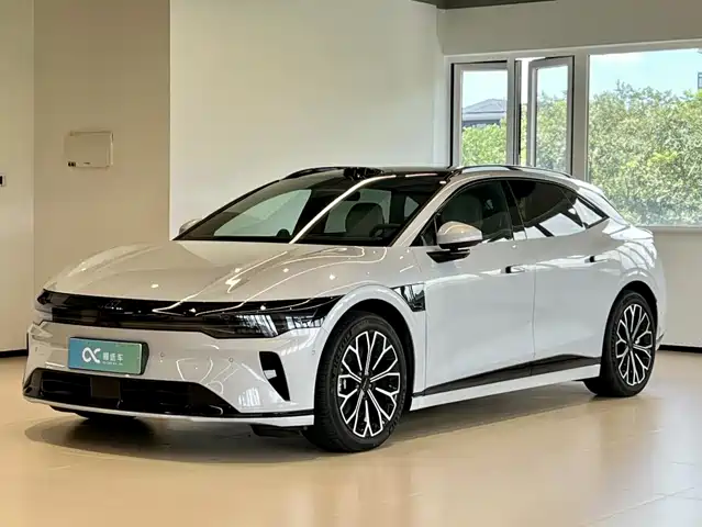 2025 Zeekr 007